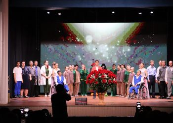 Сахнадағы үміт: ерекше жандар көрерменді тәнті етті