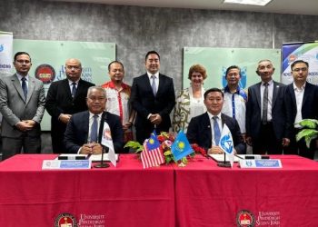 Аманжолов университетінде халықаралық жасанды интеллект мектебі ашылады