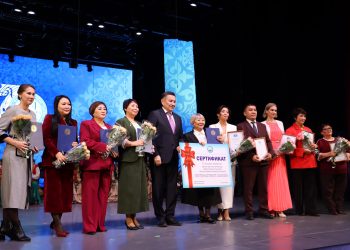 Ағайынды Абдуллиндер атындағы өнер училищесі 70 жылдық мерейтойын атап өтті