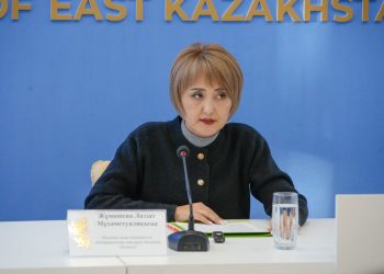 Трамвайдағы шығармашылық кеш: Республика күнін Шығыс жұрты қалай тойлайды?