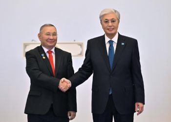 ШҚО әкімі белгілі археолог Зейнолла Самашевті құттықтады