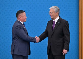 Білім саласы қызметкерлеріне мемлекеттік наградалар табысталды