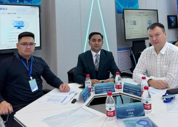 ШҚО делегациясы Қытайда цифрлық технологияларды меңгереді