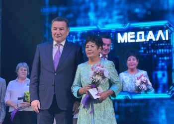 Білім саласына үлес қосқан ұстаздар марапатталды – ШҚО