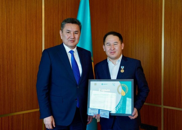 ШҚО әкімі ақын Серік Қуанғанды қабылдады