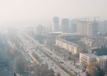 Қолайсыз метеожағадай: қалалық білім бөлімі ата-аналардың жағымына жауап берді