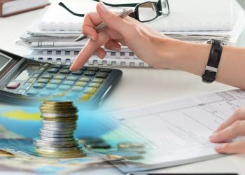 Оқушыдан зейнеткерге дейін: Қаржылық қауіпсіздік диктантына кімдер қатысады?