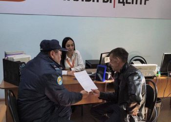 ШҚО полицейлері бұрын істі болған азаматтарға әлеуметтік көмек көрсетіп жүр