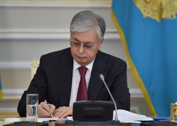 Президент «Жасанды интеллект туралы» заңға қол қойды: енді не өзгереді