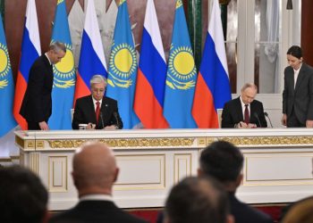 Тоқаев пен Путин стратегиялық серіктестік және одақтастық жөніндегі декларацияға қол қойды