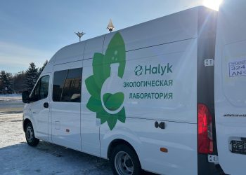 Өскеменге жылжымалы экозертхана әкелінді