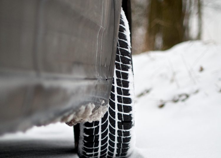 Полиция ескерту жасады: көлік дөңгелегін ауыстырмағандар жауапкершілікке тартылады