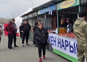 Өскеменде Үлкен Нарын ауданының жәрмеңкесі өтті