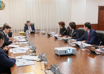 Денсаулық сақтау саласын цифрландыру: Премьер-министр МӘМС жүйесін жетілдіруді тапсырды