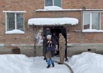 Шемонаихада көпқабатты тұрғын үйден өрт шықты