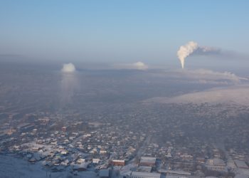 Түтін ішіндегі тіршілік: Өскемен тұрғындары қалай өмір сүріп жатыр?