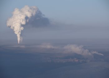 Түтін ішіндегі тіршілік: Өскемен тұрғындары қалай өмір сүріп жатыр?