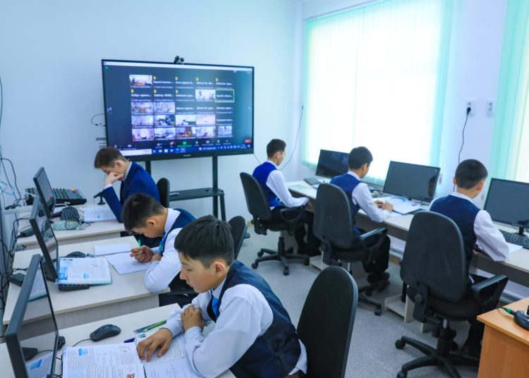 ШҚО-дағы барлық мектеп офлайн оқып жатыр