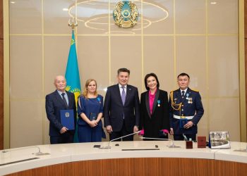 Тәуелсіздік күніне орай мемлекеттік наградалар табысталды – ШҚО