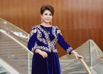 Роза Рымбаева сахнамен қоштасуы мүмкін: Алматыда белгілі әншінің мерейтойлық концерті өтеді