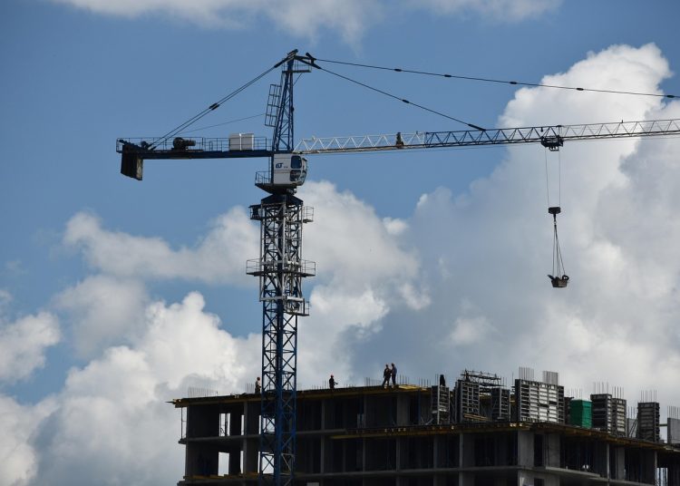 Не үй жоқ, не ақша жоқ: Өскеменде 103 үлескер зардап шекті