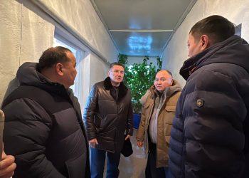 ШҚО әкімі Тарбағатайдағы тозығы жектен дәрігерлік амбулаторияның жұмысымен танысты