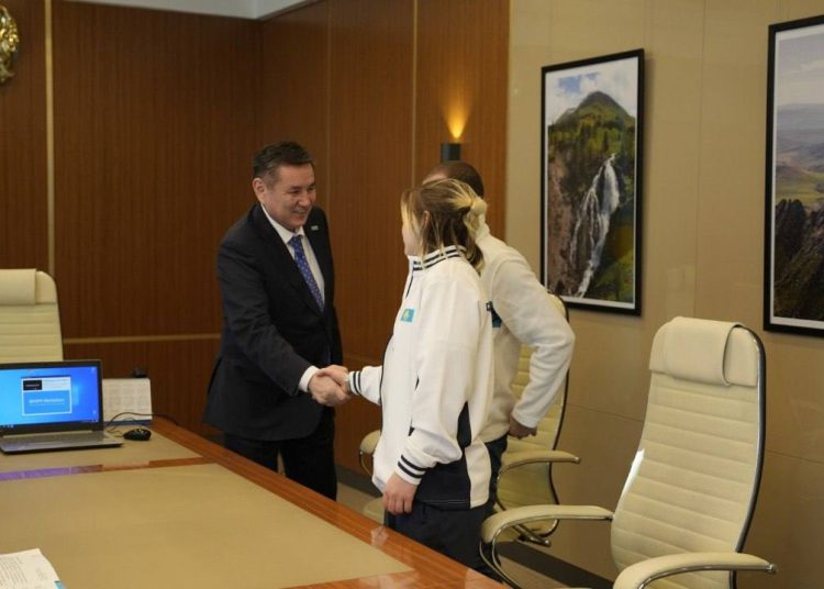 ШҚО әкімі қысқы Олимпиада ойындарына қатысатын спортшылармен кездесті