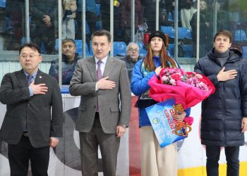 ШҚО әкімі Сурдлимпиада чемпионы Фаина Мейірмановаға пәтер кілтін табыс етті