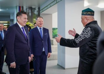 ШҚО делегациясы Барнаулдағы Қазақ тілі мен мәдениеті орталығына барды