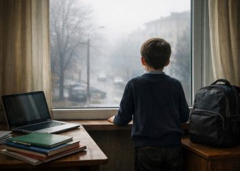 Қолайсыз метеожағдай: Өскемен оқушылары бүгін тағы онлайн оқиды