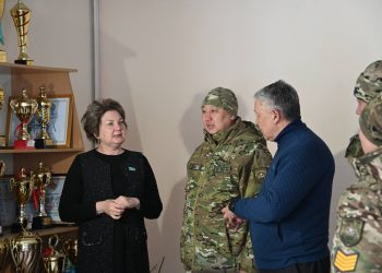 Сенат депутаттары 27943 әскери бөлімінің тыныс-тіршілігімен танысты