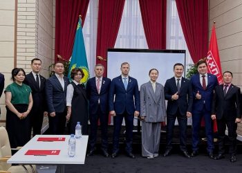 Қазақстан Халық партиясы жаңа Конституция жобасын талқылады