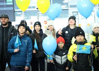 Өскемендіктер Олимпиада қатысушыларын қарсы алды