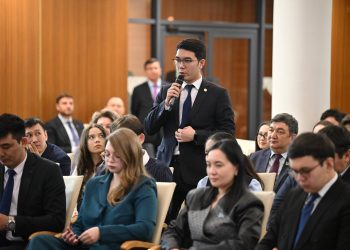 Сенат төрағасы шығысқазақстандық жастармен кездесті