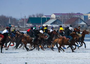 Өскеменнің іргесінде жаппай көкпар өтті
