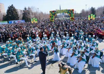 Өскемендегі тарихи сәт: Шығыс жұрты Наурыз мейрамын кең көлемде атап өтті