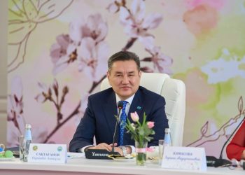 ШҚО әкімі ардақты аналар мен аяулы аруларды құттықтады