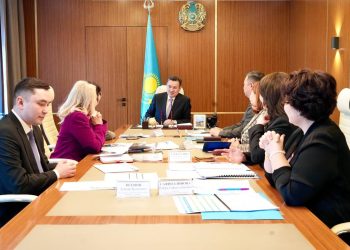 Денсаулық сақтау саласының өзекті мәселелері талқыланды – ШҚО