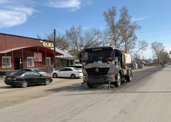 Самардың көшелері жуылып жатыр