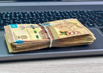 Өскеменде өз еркімен есірткі тапсырған азамат ақшалай сыйақы алды