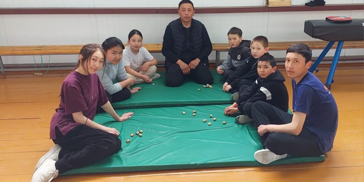 Жас ұстаз Жалғас Болатханұлы шекара түбіндегі ауыл мектебін неге таңдады?