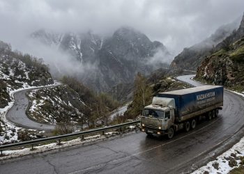 ШҚО жолдарында тіркемесі бар көліктерге қойылған қысқы шектеу алынды