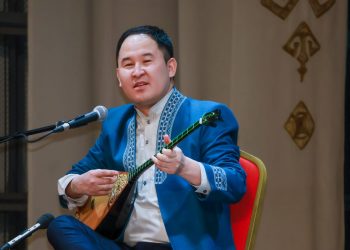 Айтыскер ақын Серік Қуанған өзіне ерекше әсер еткен кітаптар туралы айтты