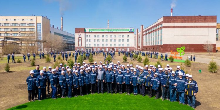 Телекөпір: Шығыс Қазақстанда 250 мыңдай көшет егіліп, 30 мың тонна қоқыс шығарылды