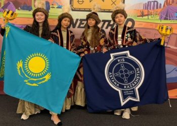 Қазақстандық оқушылар Ұлыбританиядағы халықаралық роботты техника чемпионатында топ жарды