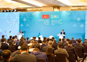 Қазақстан-Түркия бизнес форумы: ШҚО әкімі бірқатар жұмыс кездесуін өткізді