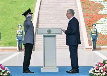 Нағыз сарбаздың абырой-беделі, ең алдымен, Отан алдындағы мінсіз қызметіне қарай өлшенеді – Президент
