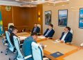 ШҚО әкімі мен «Қазпошта» басқарма төрағасы ауылдарды интернетке қосу мәселесін талқылады