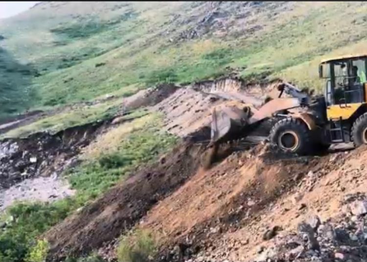 Land Rover автокөлігі, бес бөлмелі пәтер: ШҚО-да заңсыз кен өндірген кәсіпкер сотталды