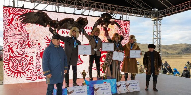 Шығыс салбурыны: Үздік құсбегілер марапатталды